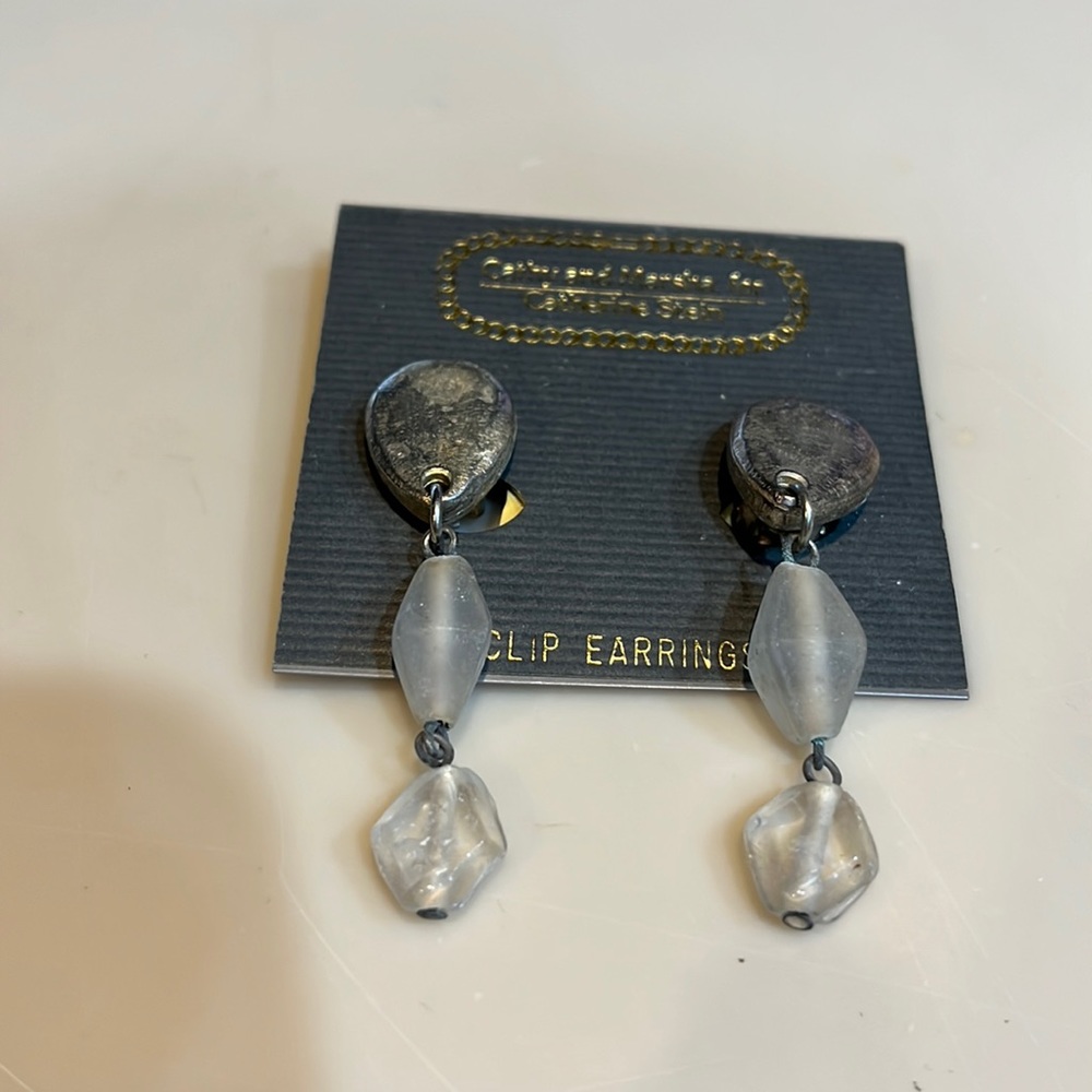 Vintage clip earrings